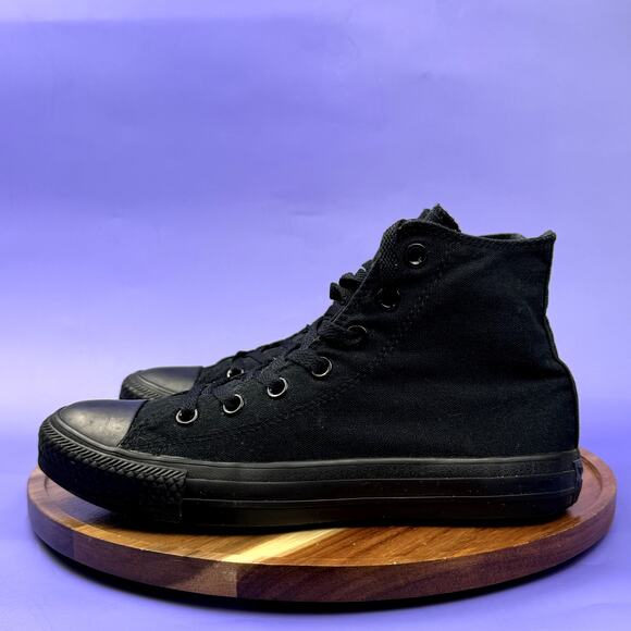 WOMENS CHUCK TAYLOR HI TOP ALL BLACK SIZE 8 - Picture 1 of 7